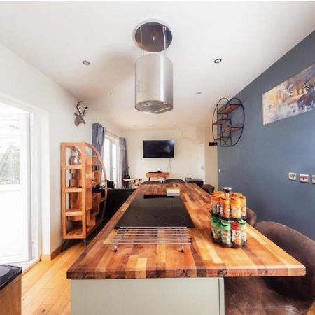 Luxury Cottage With Stunning Views Near Fairy Pools - School House 3 카보스트 외부 사진