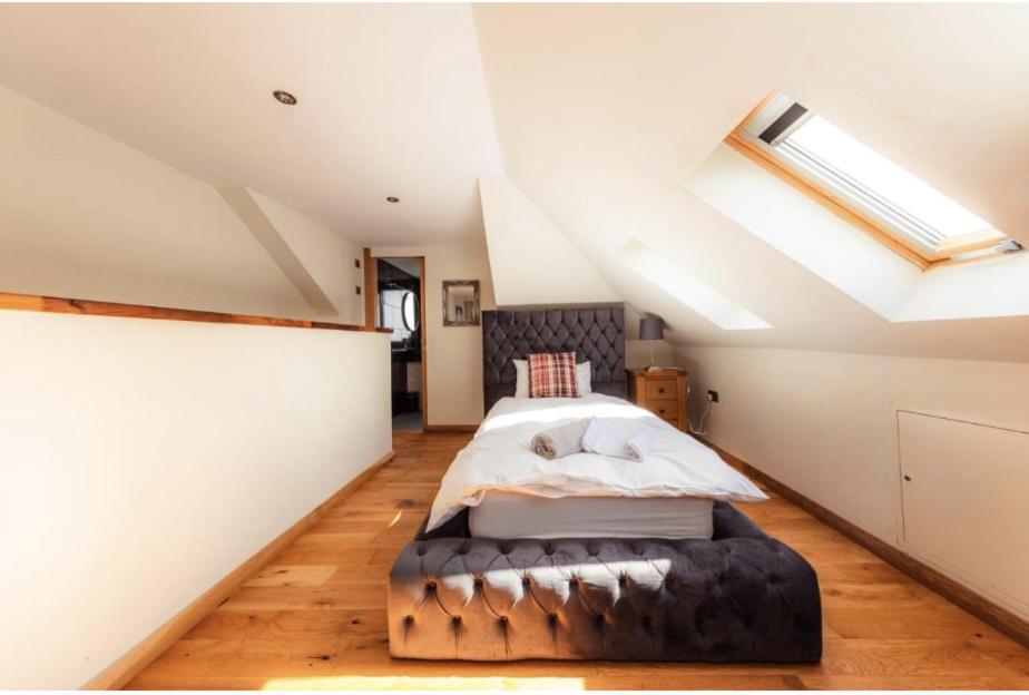 Luxury Cottage With Stunning Views Near Fairy Pools - School House 3 카보스트 외부 사진
