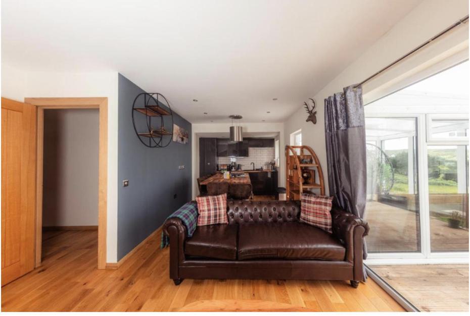 Luxury Cottage With Stunning Views Near Fairy Pools - School House 3 카보스트 외부 사진