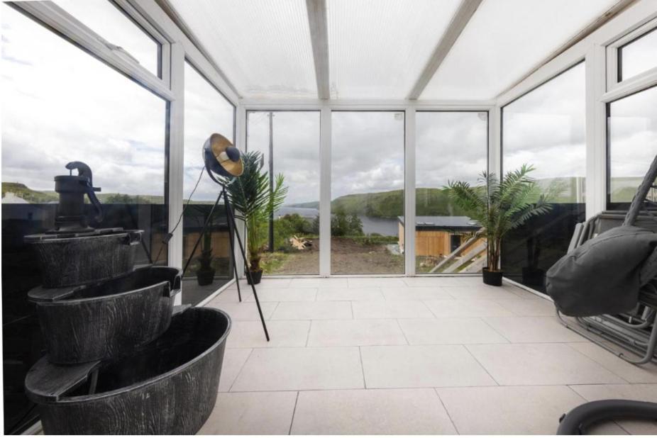 Luxury Cottage With Stunning Views Near Fairy Pools - School House 3 카보스트 외부 사진