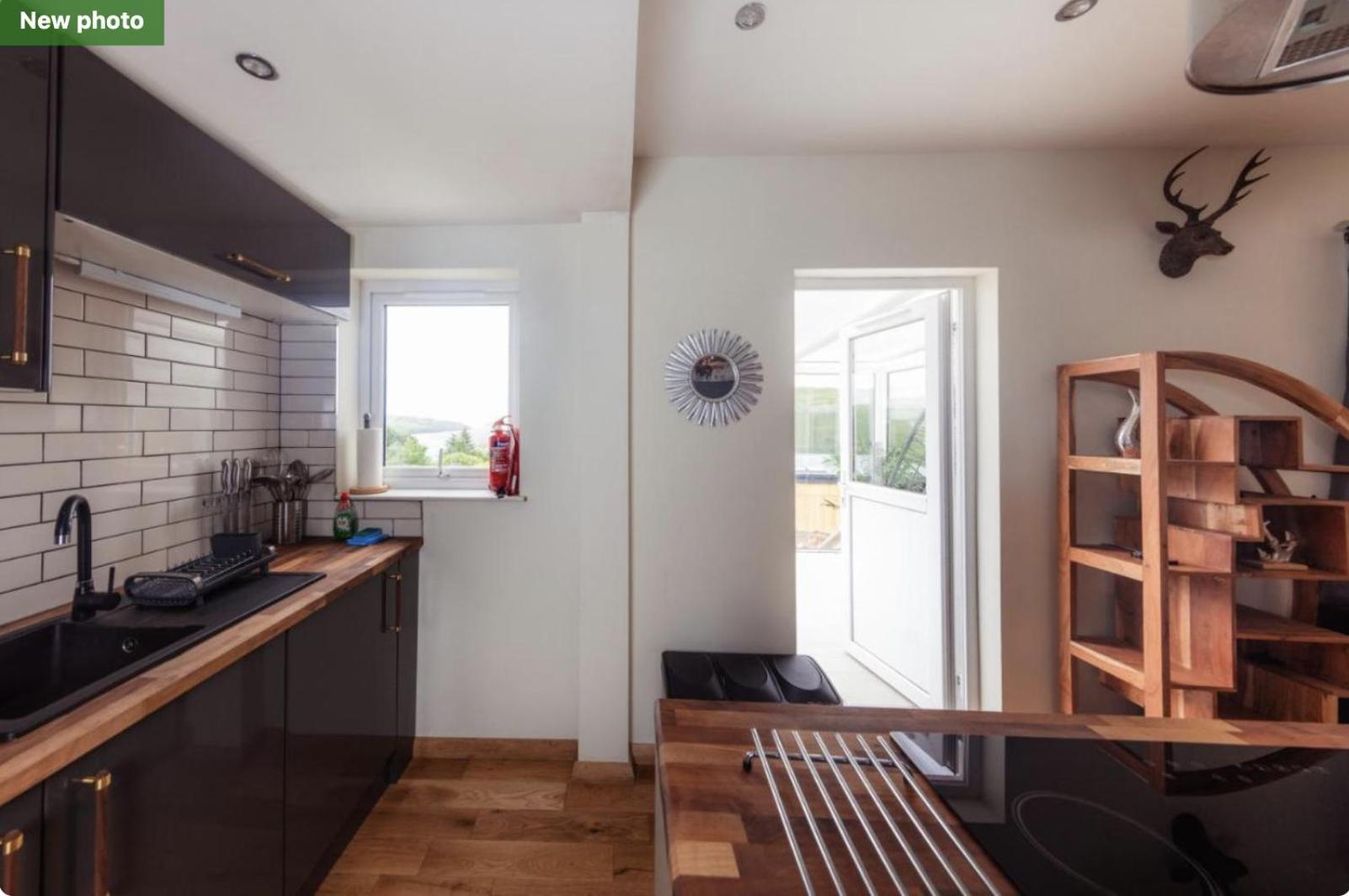 Luxury Cottage With Stunning Views Near Fairy Pools - School House 3 카보스트 외부 사진